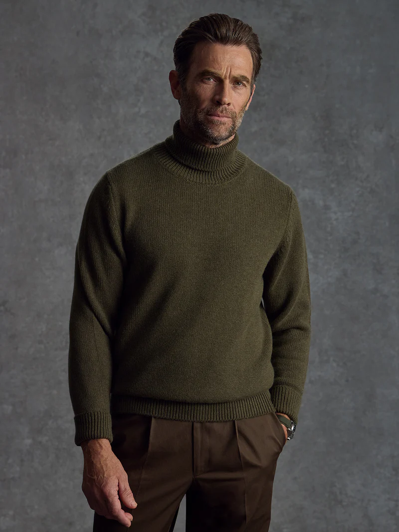 Private White V.C. - Cashmere Submariner Rollneck